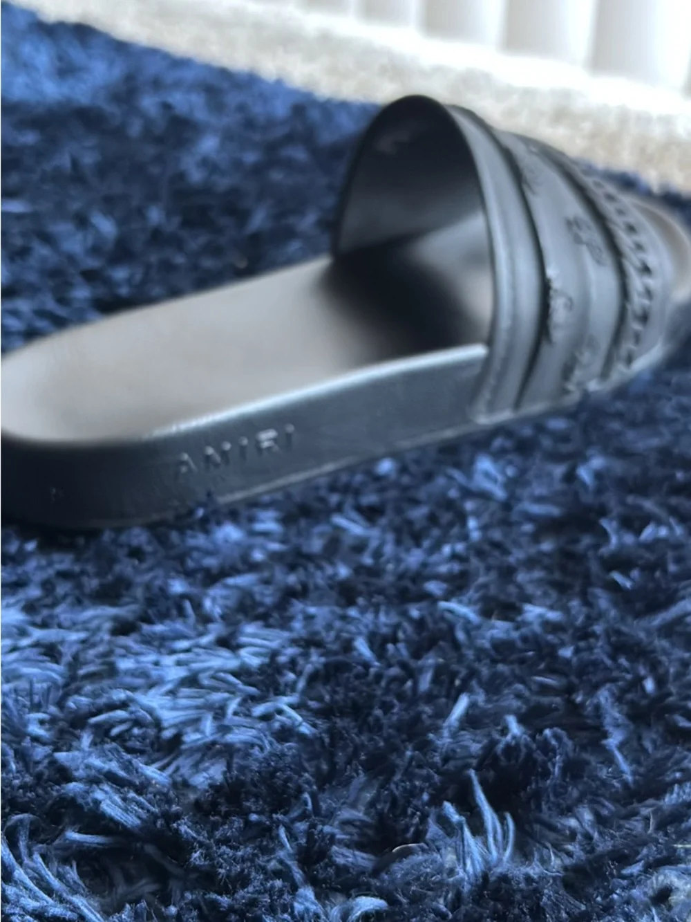 AMIRI selling pair